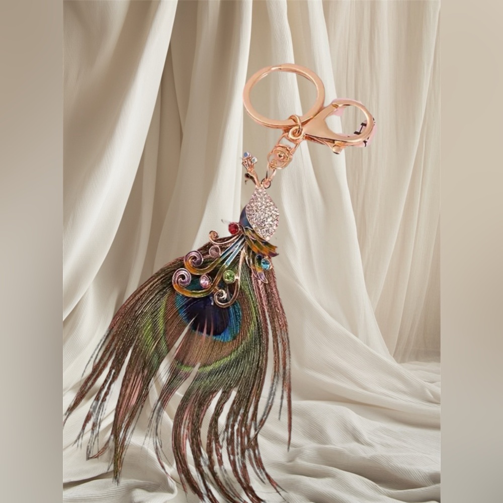 Luxurious Peacock-Shaped Rhinestone Bag Charm Keychain